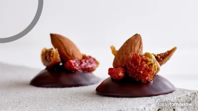 巧克力消费新趋势：体验、植物基与奢华馅料