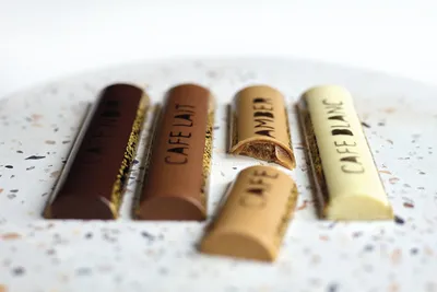 精选咖啡琥珀巧克力条